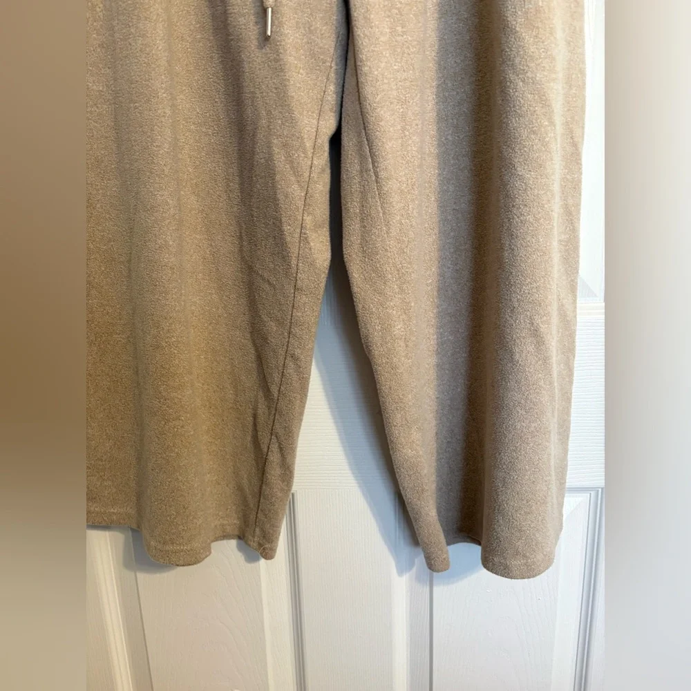 Time and Tru Wide Leg Hacci Pants Pull-on Comfy & cozy stretchy tan cropped - Picture 4 of 8